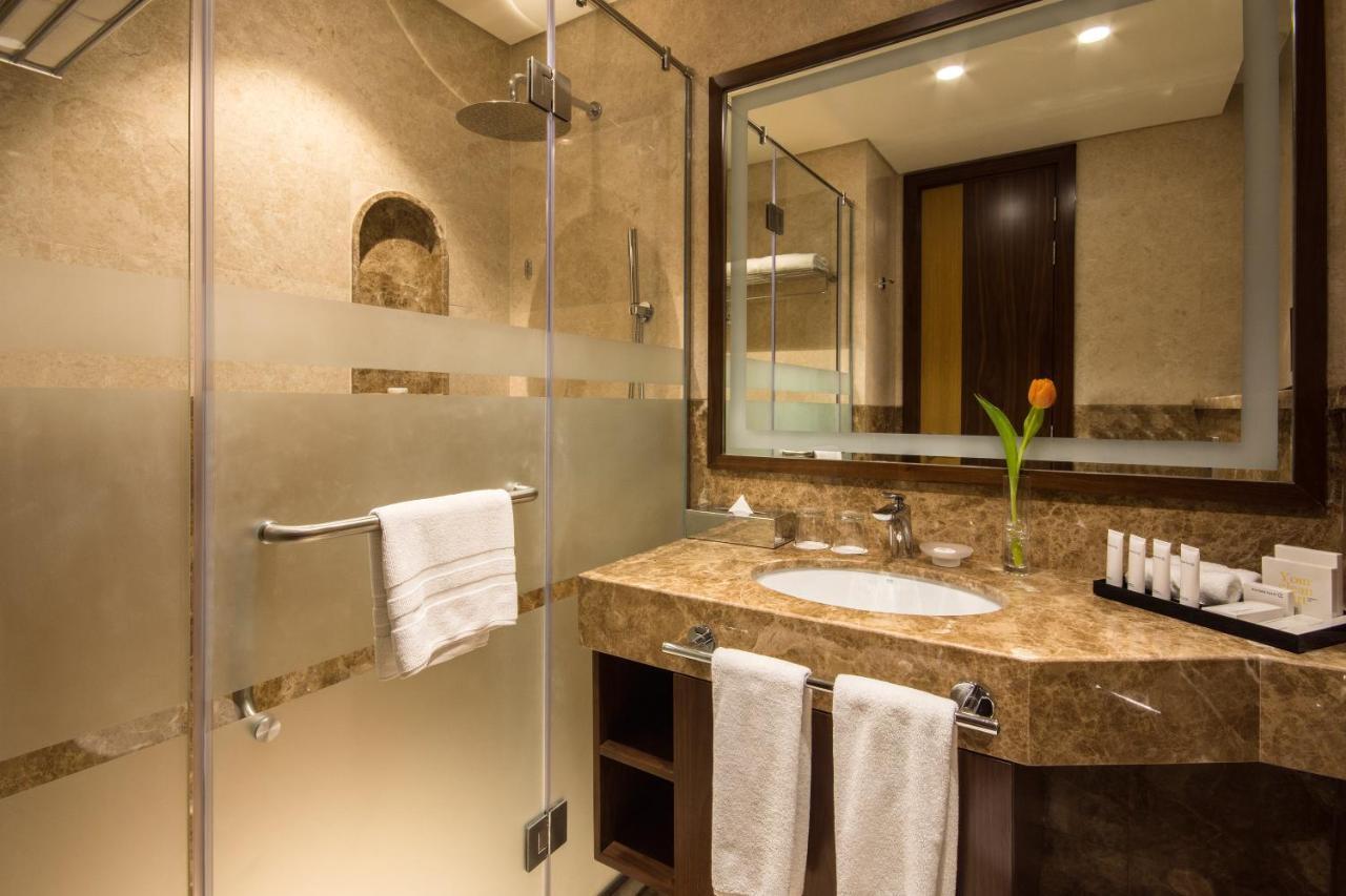 Deluxe Twin Room transfers to the beach selected malls & on F&B & Spa