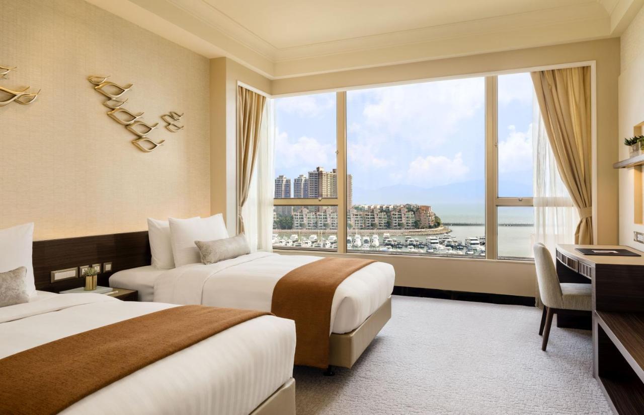 Chill-out Deluxe Seaview Room Twin Beds