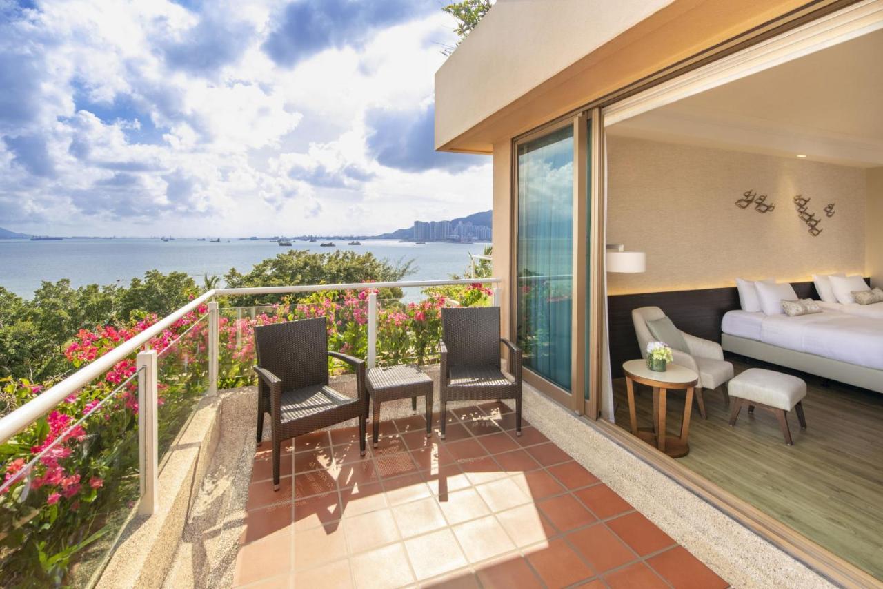 Deluxe Seaview King Room Balcony