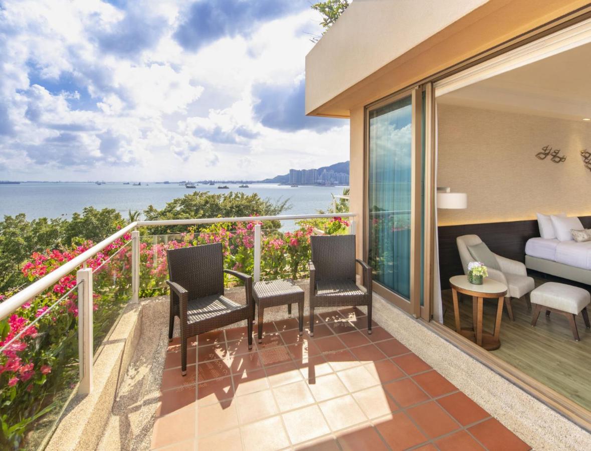 Deluxe Seaview King Room Balcony
