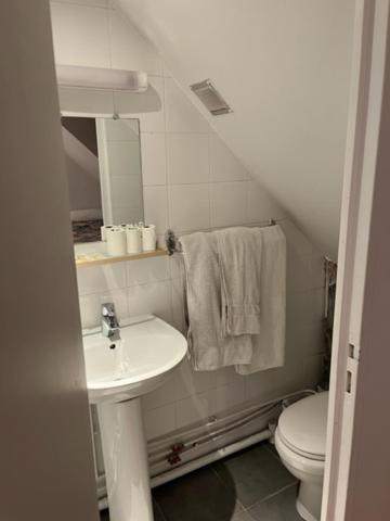 Quadruple Room Bathroom