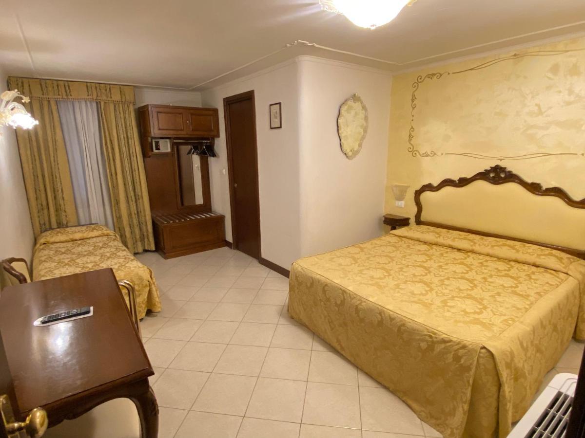 Triple Room,1274533117:JPEG