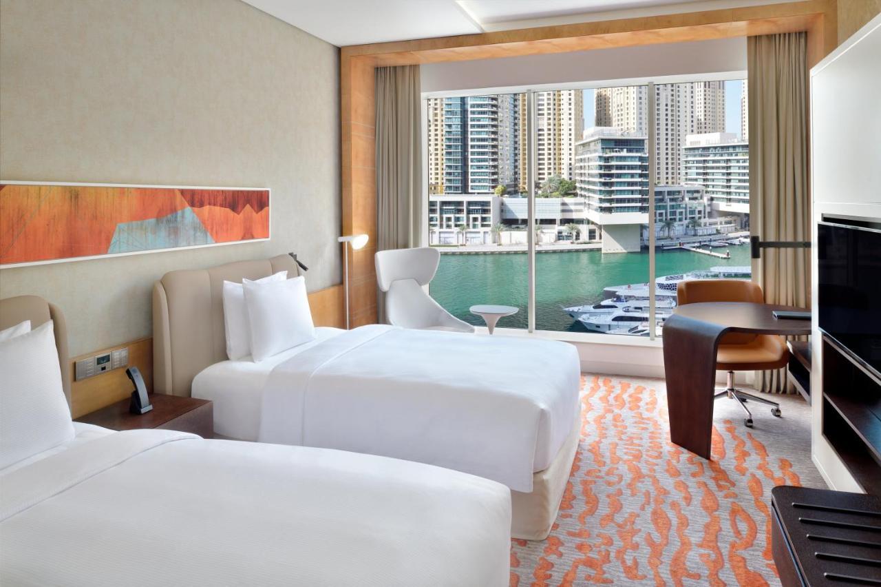 Twin Room Marina View Lounge Access