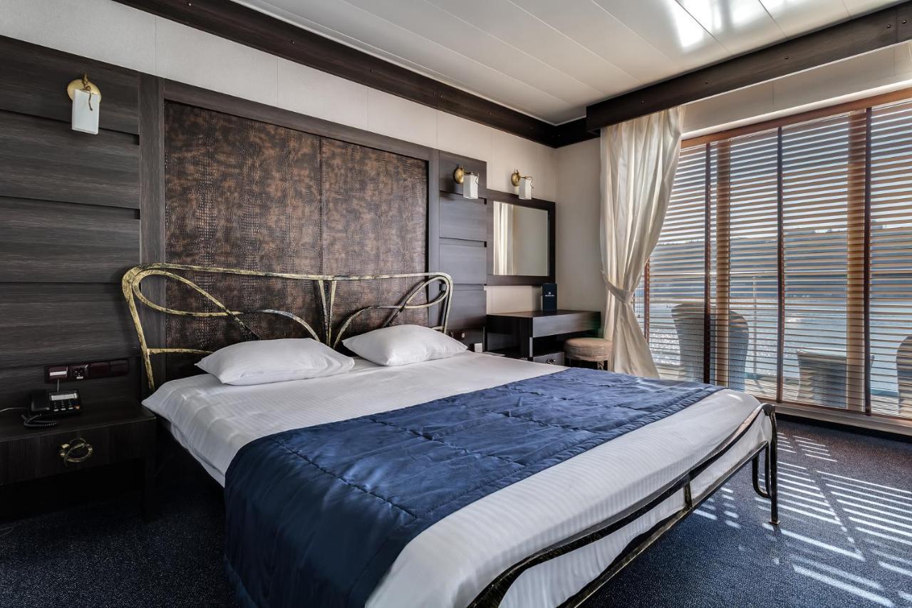 Deluxe Double Room River View