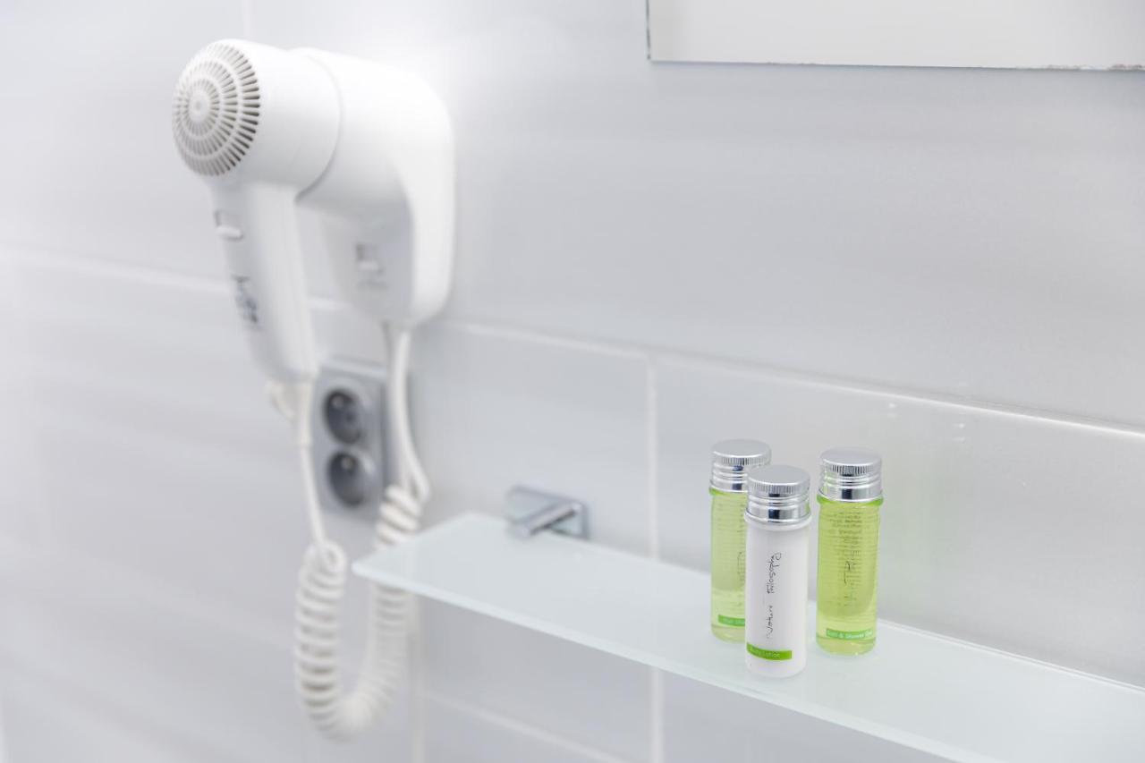 Twin Room,1169305639:JPEG