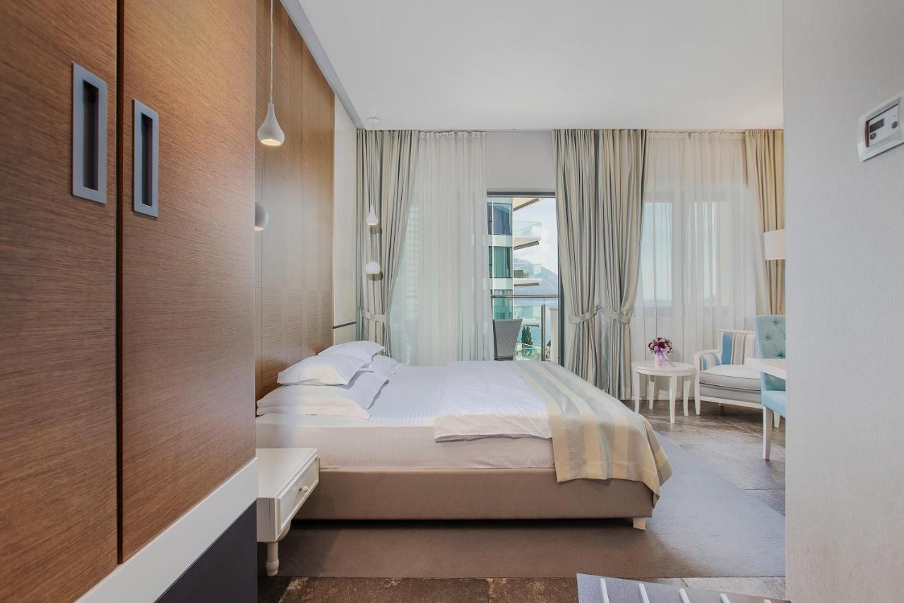 Family Room Balcony Sea View