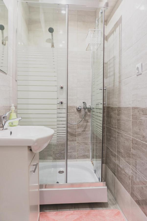 Double Room,1175671819:JPEG