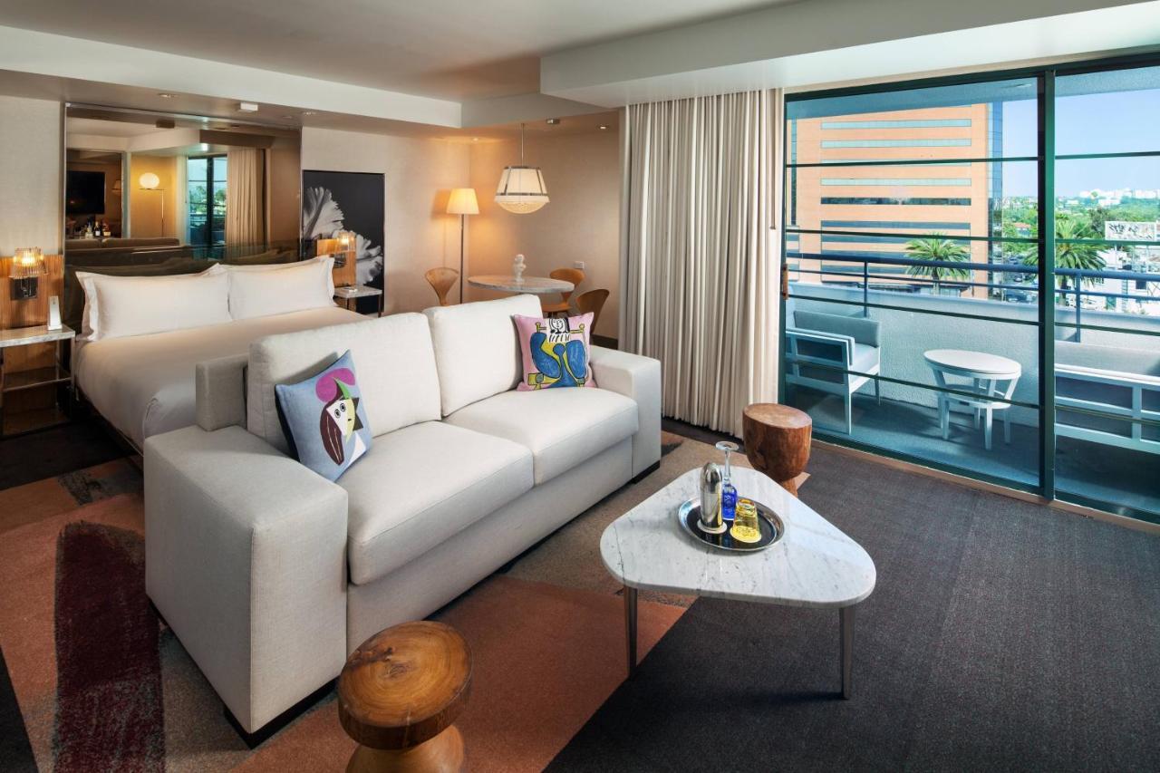 Apartament typu Suite z łóżkiem typu king-size i balkonem