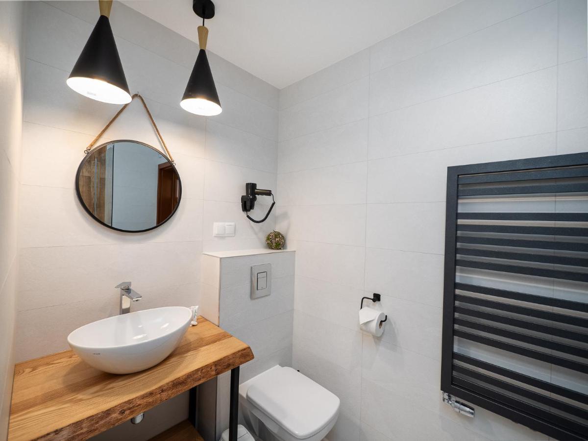 Small Double Room,1555084609:JPEG