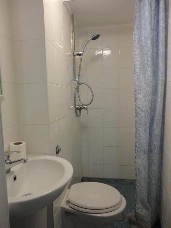 Standard Single Room,11893419:JPEG