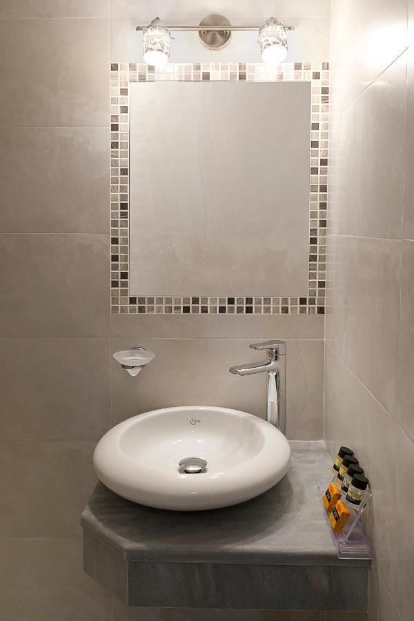 Twin Room extra bed Ensuite Bathroom