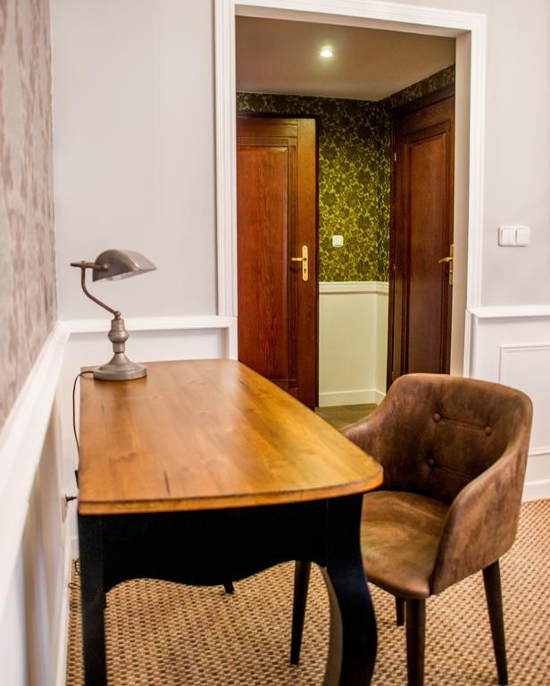 Single Room,1656176799:JPEG