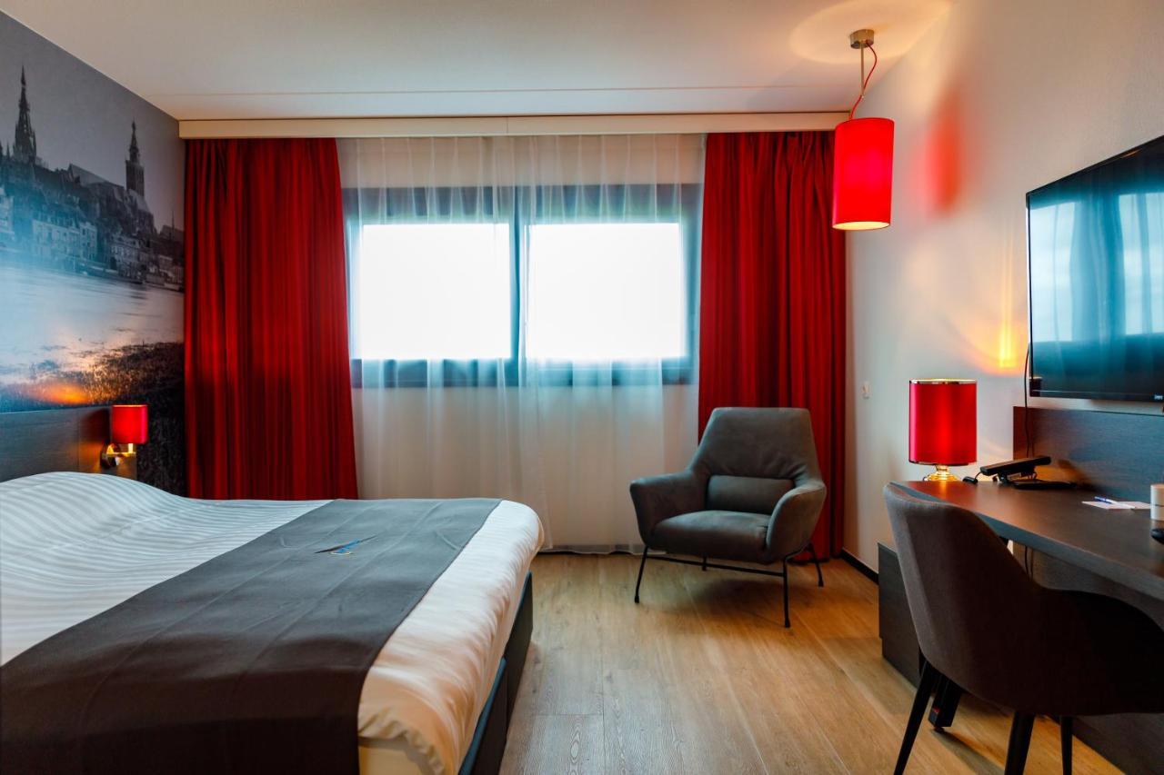 Deluxe King Room,908638282:JPEG