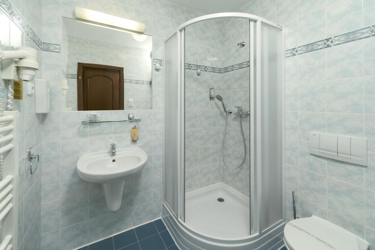 Economy Twin Room,1447211599:JPEG