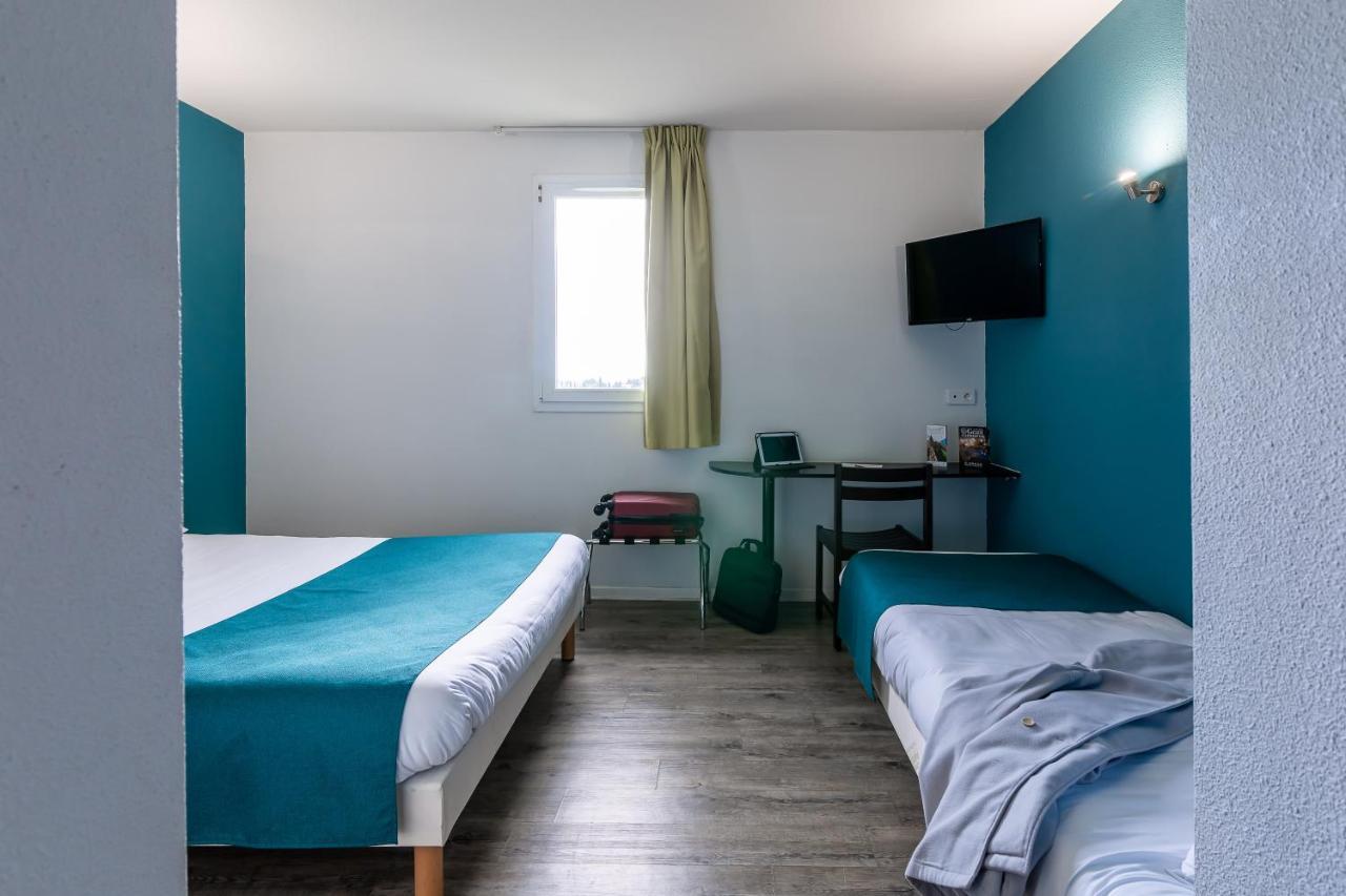 Triple Room Air Conditioning