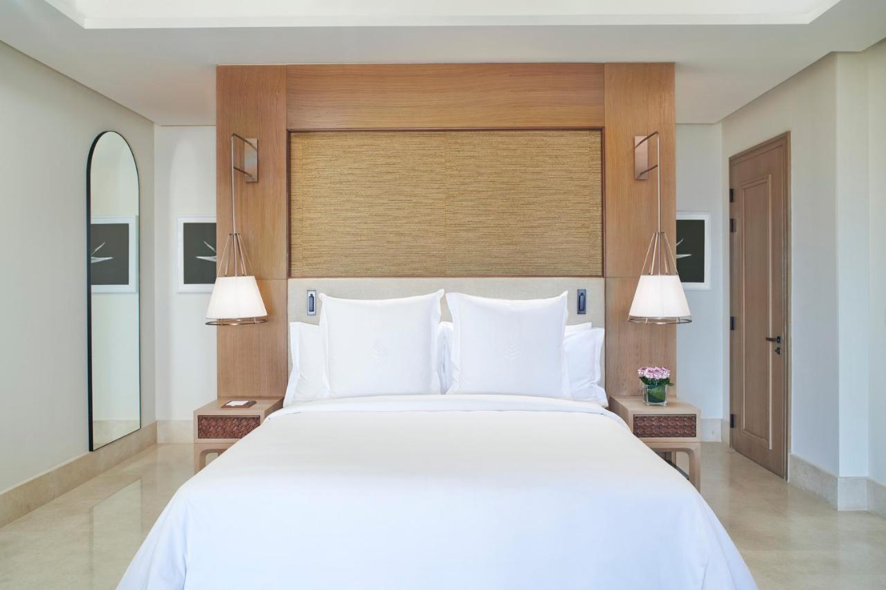 Imperial King Twin Suite Pool