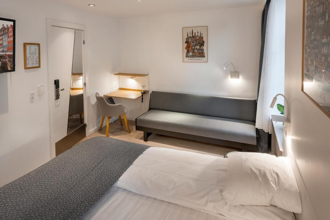 Superior Double or Twin Room,1194892666:JPEG