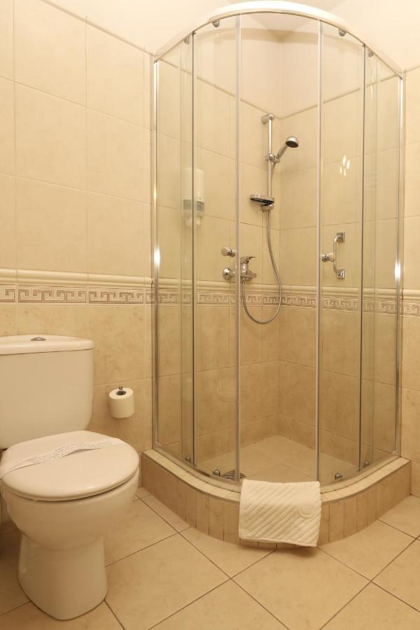 Standard Triple Room,1197196522:JPEG