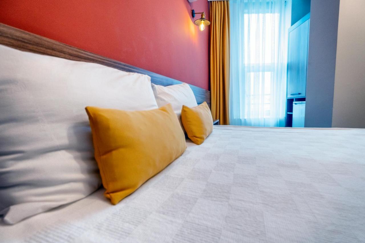 Studio with Sofa Bed,1197595186:JPEG