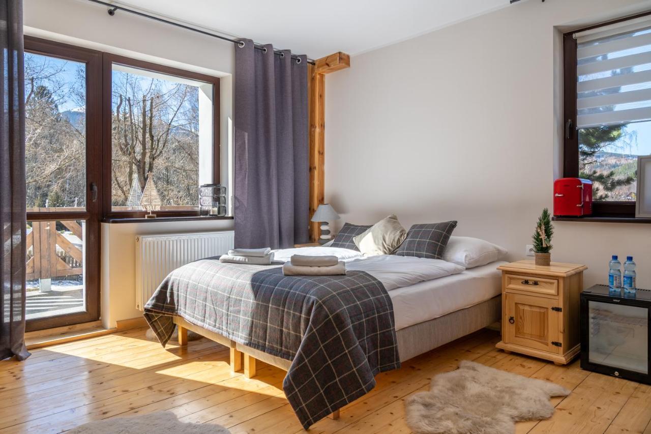 Family Room with Terrace,1204720966:JPEG