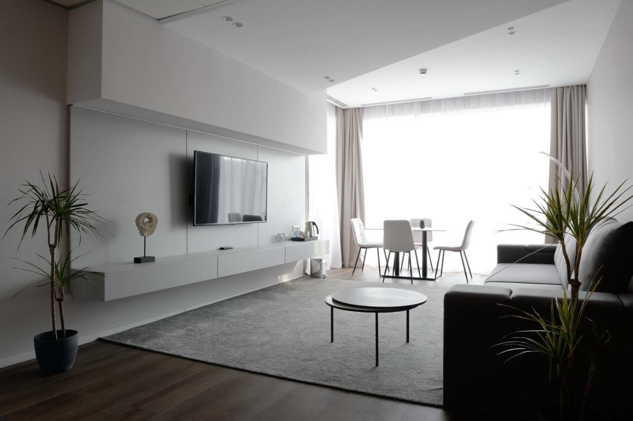 One-Bedroom Suite
