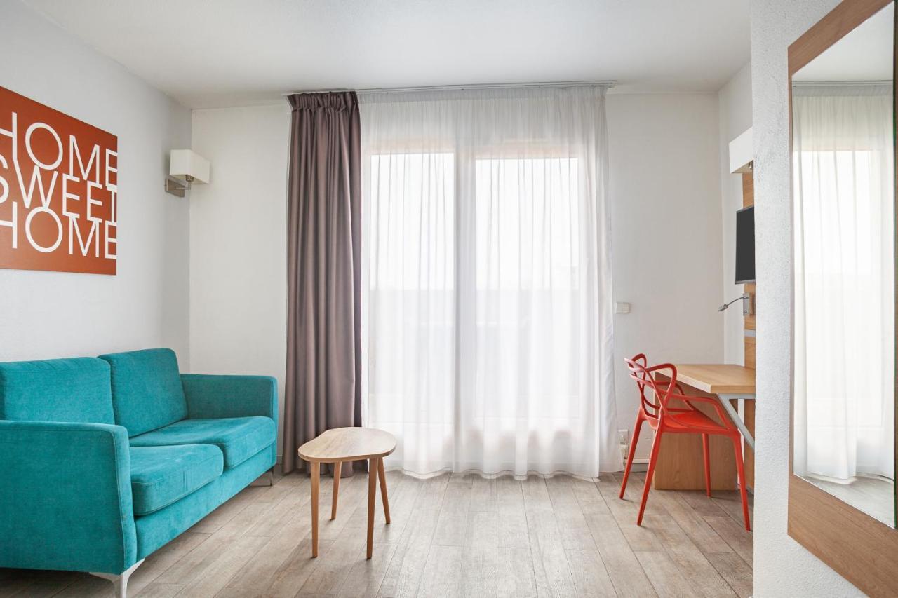 Apartment 1 to