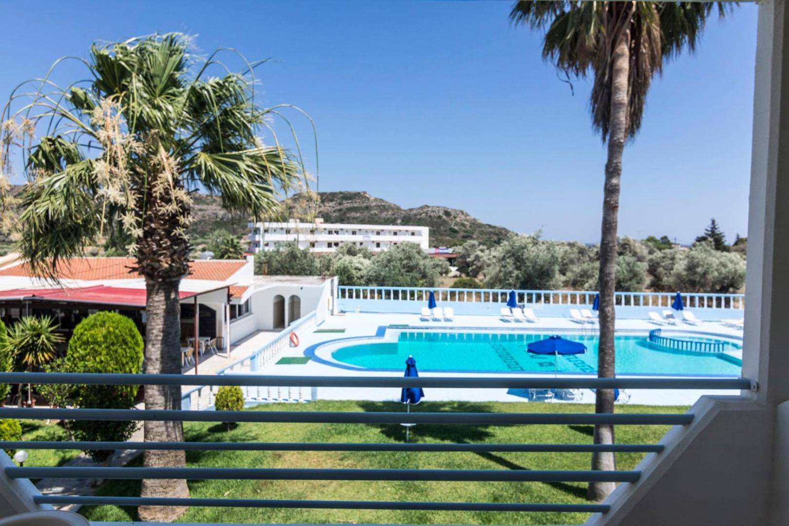 Triple Room Pool View