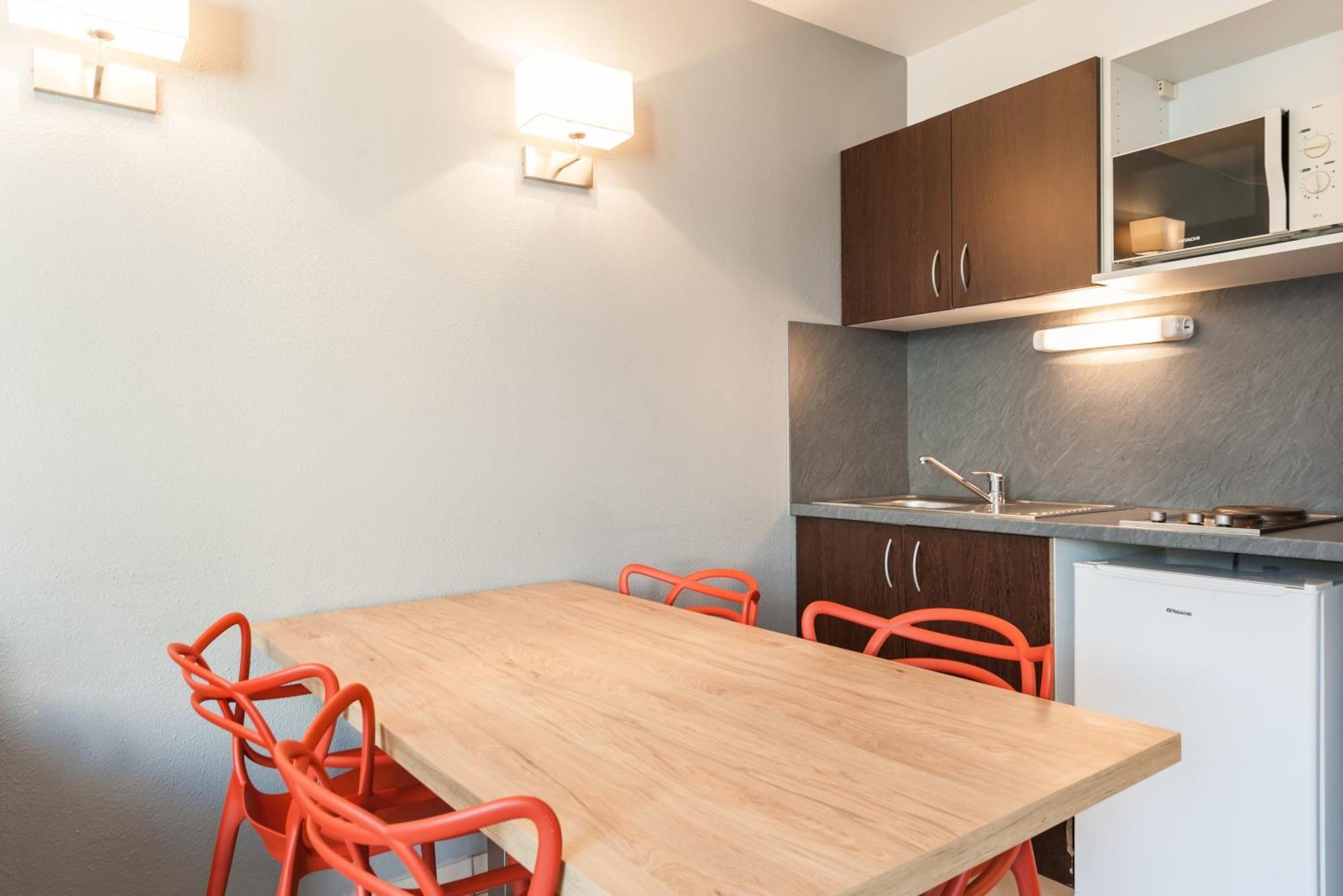Apartment 1 to