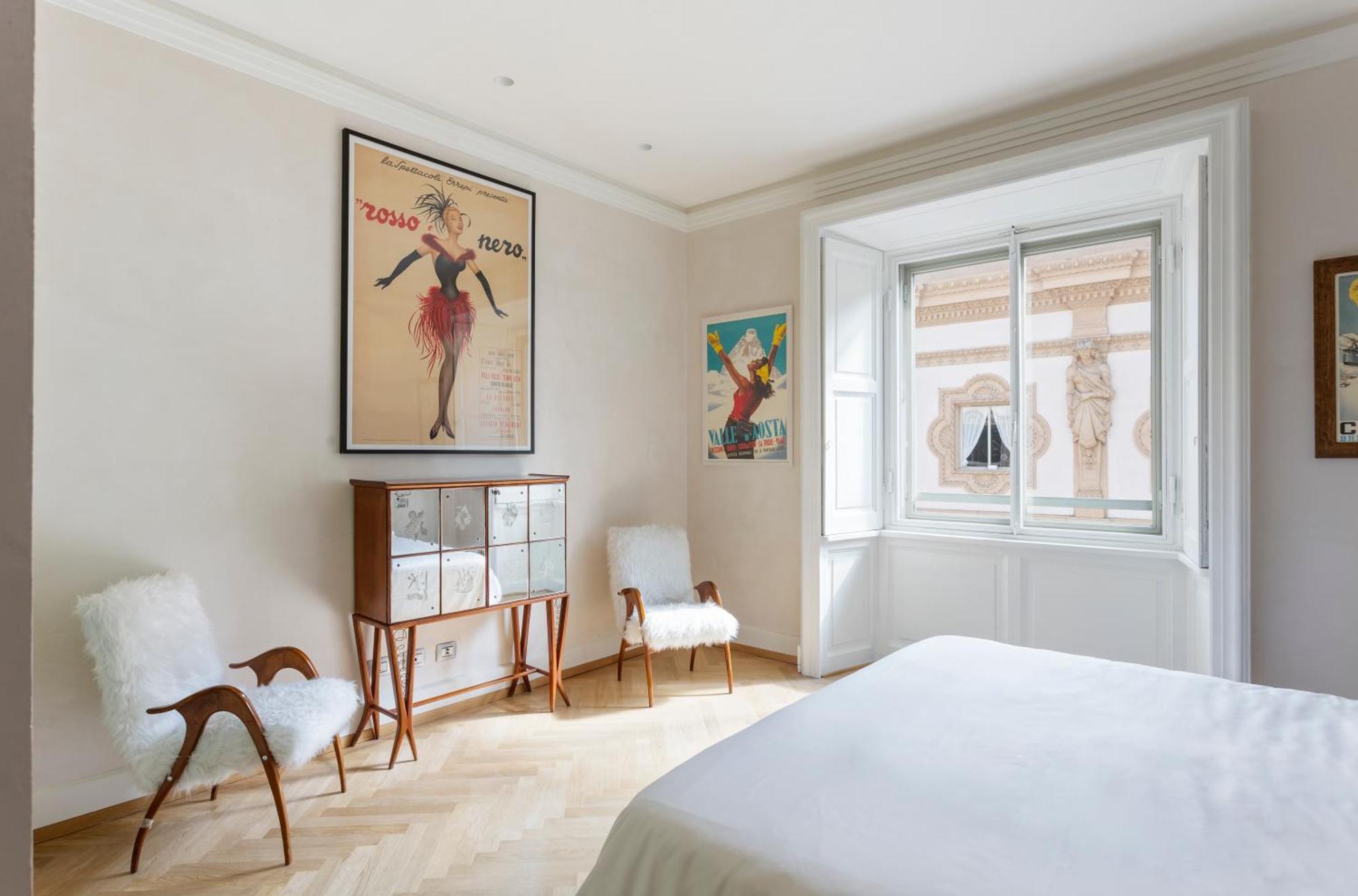 Deluxe Room with Gallery View,1209396541:JPEG