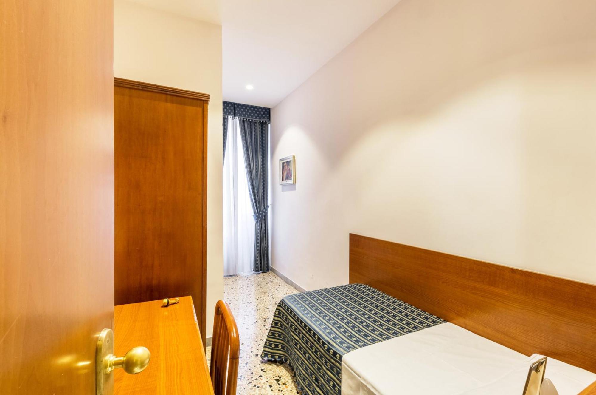 Single Room,1209405526:JPEG