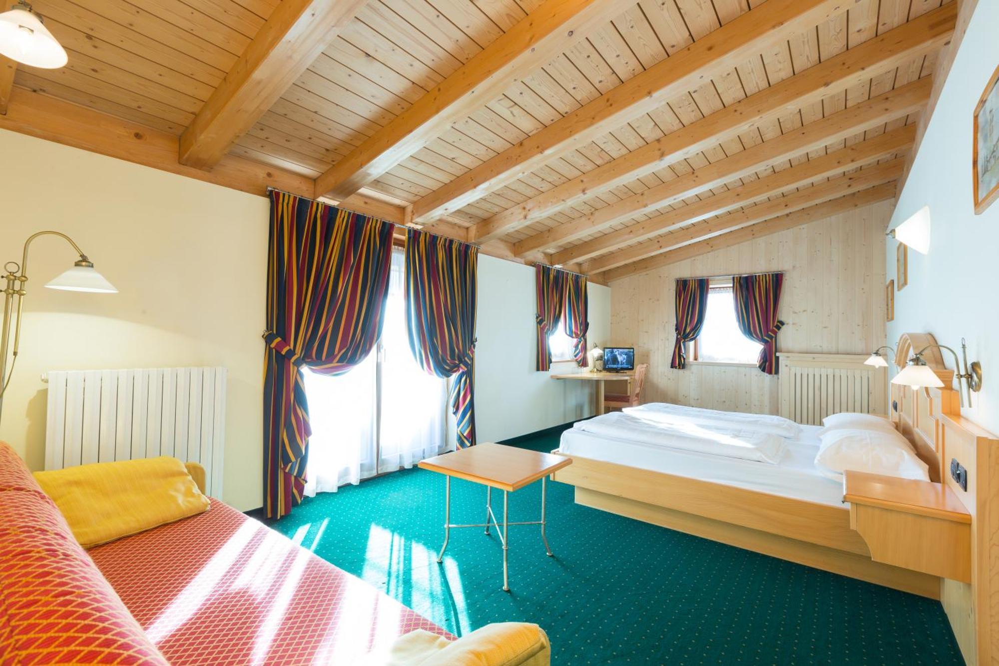 Superior Double Room,17073518:JPEG