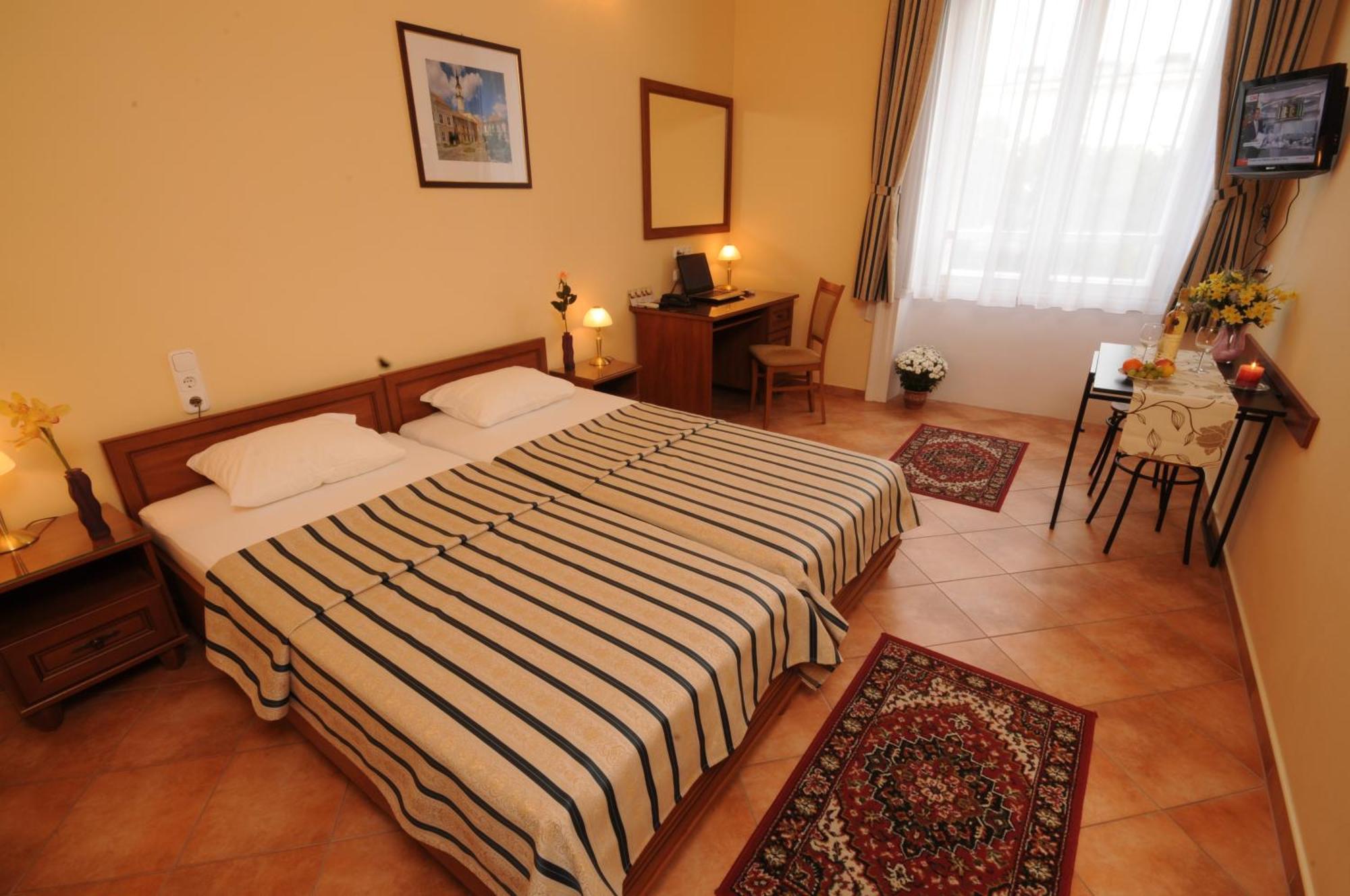 Standard Double Room,1209633706:JPEG
