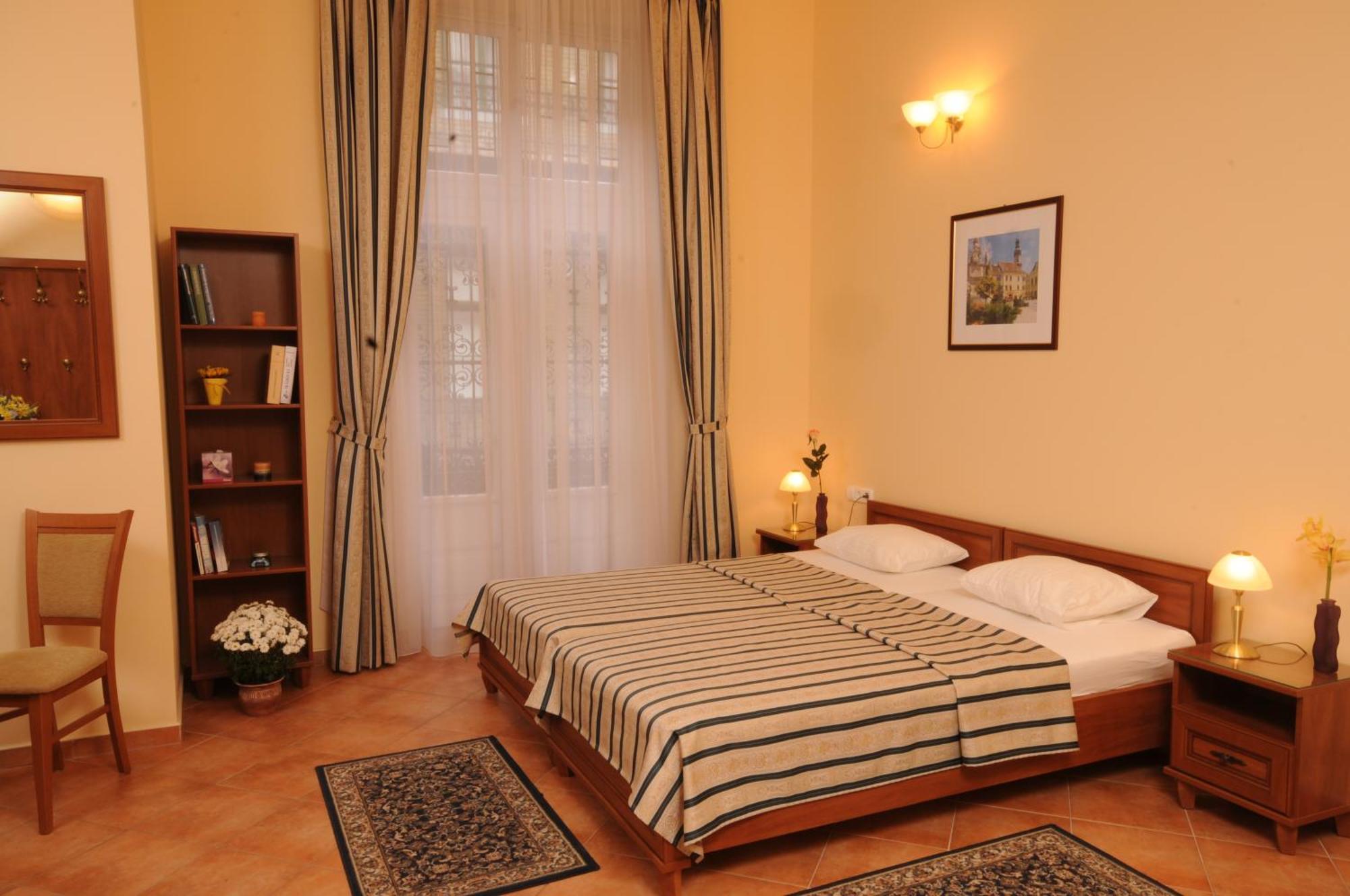 Standard Triple Room,1209634114:JPEG