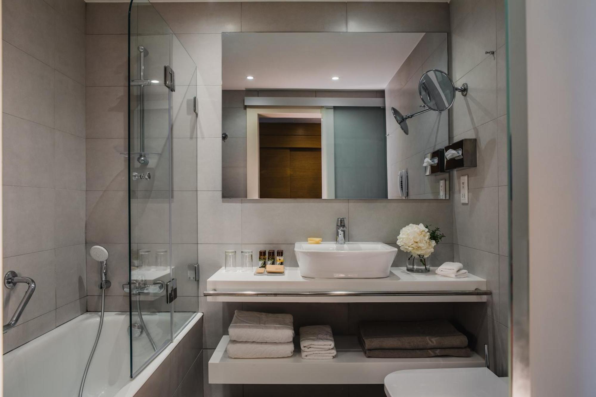Double or Twin Room Inland View