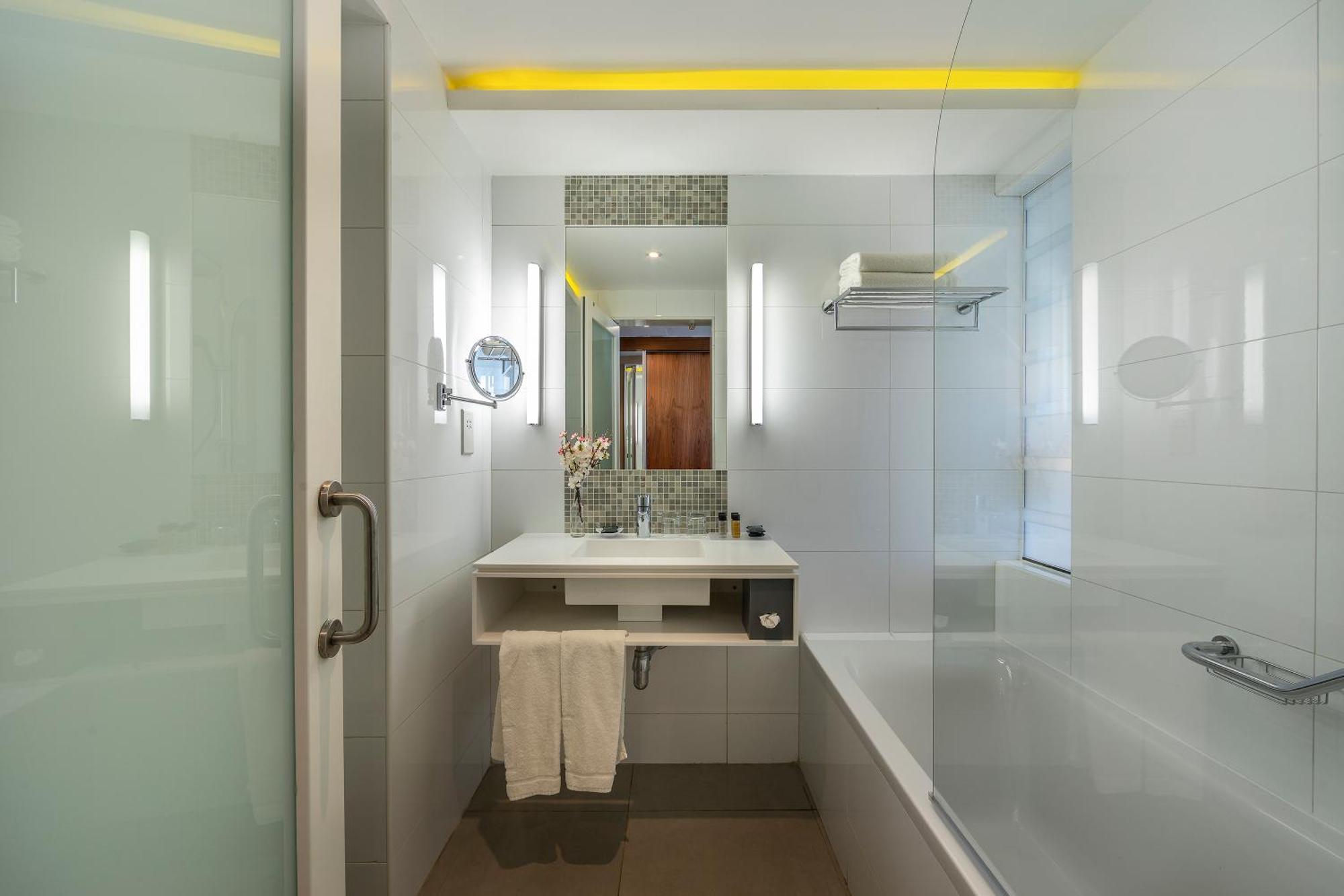 Superior Room Side Sea View