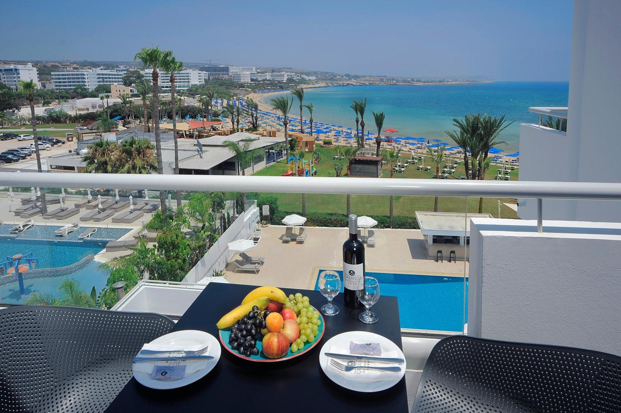 Deluxe Double or Twin Room Sea View