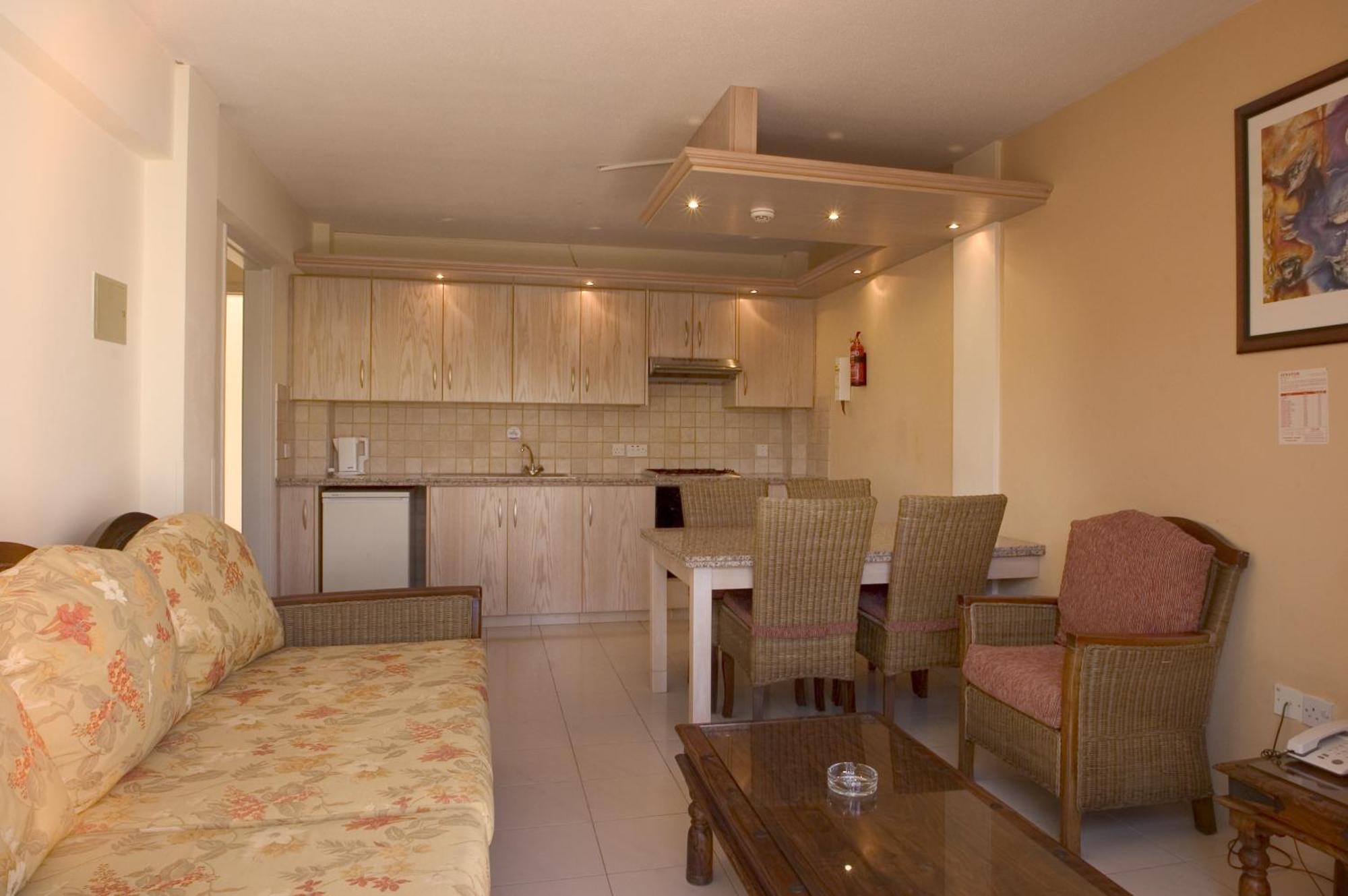 One-Bedroom Apartment,1210079689:JPEG