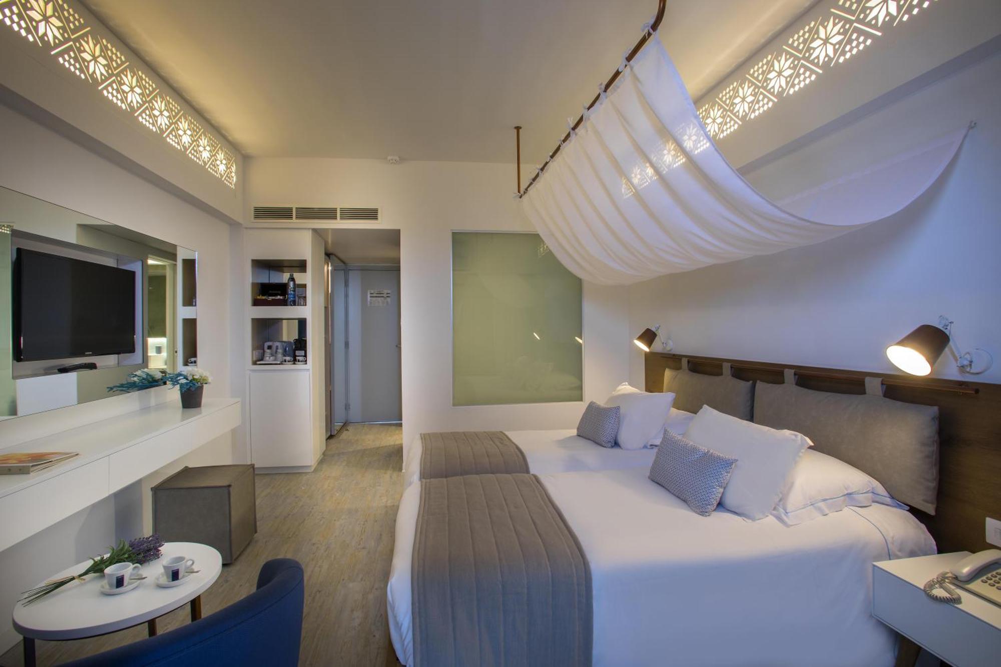Single Room Side Sea View