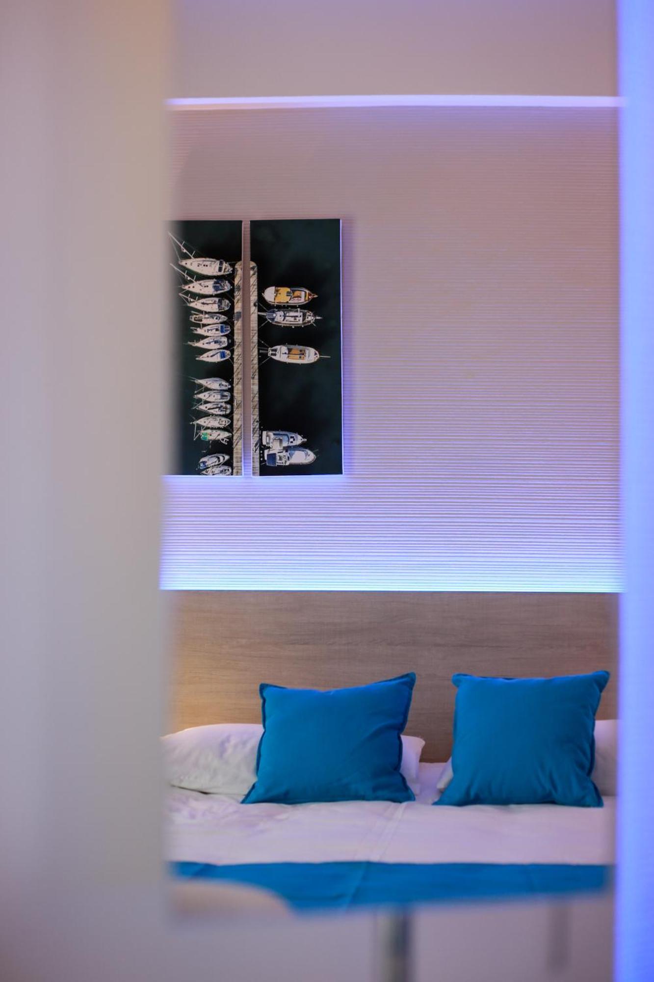 Double or Twin Room Sea View
