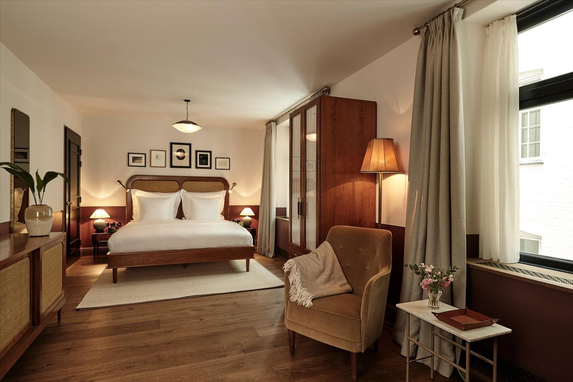 Sanders Bedroom Plus,1210144291:JPEG