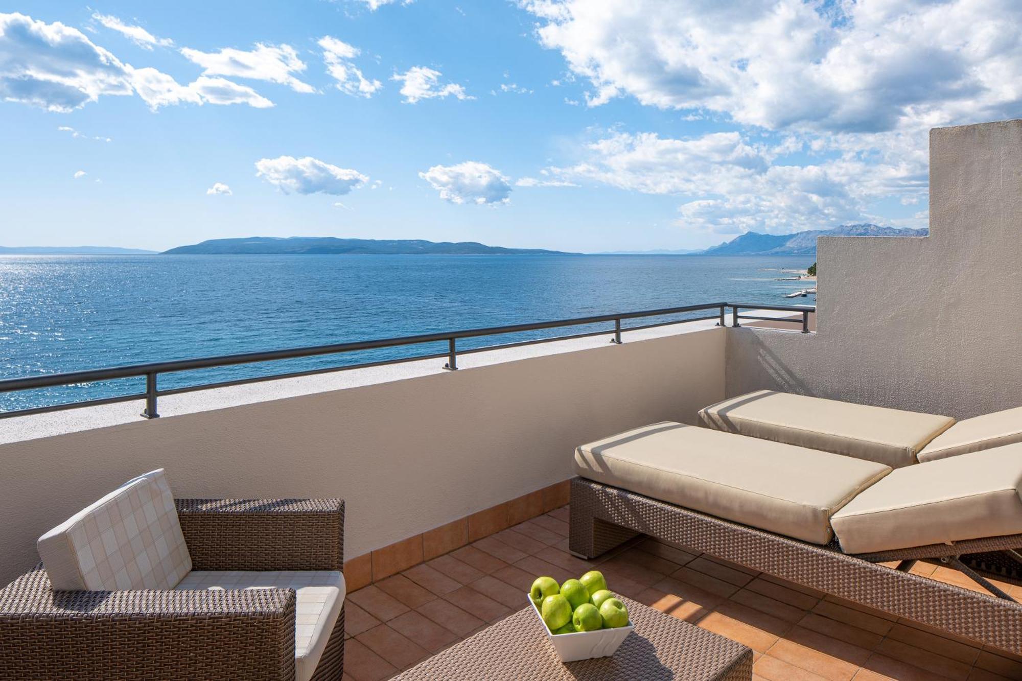 Room 2 Seaview