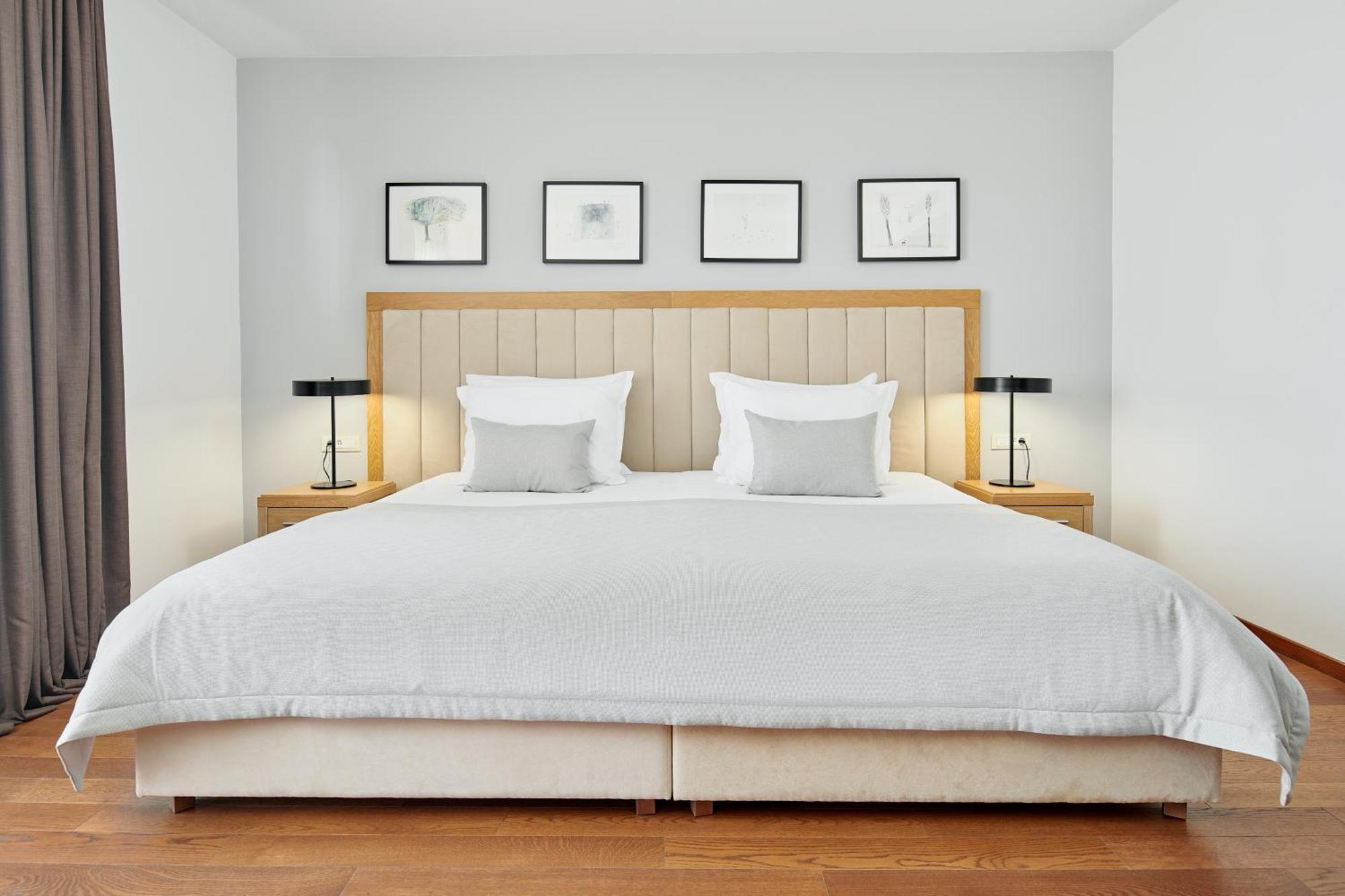 Classic Double or Twin Room Balcony City View