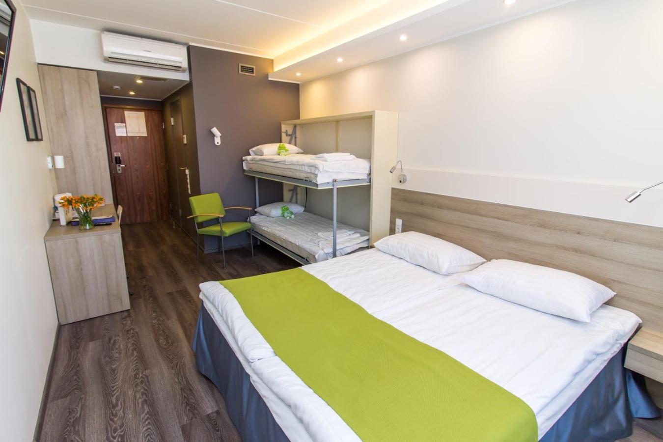 Bunk Bed Family room Waterpark Gym Access