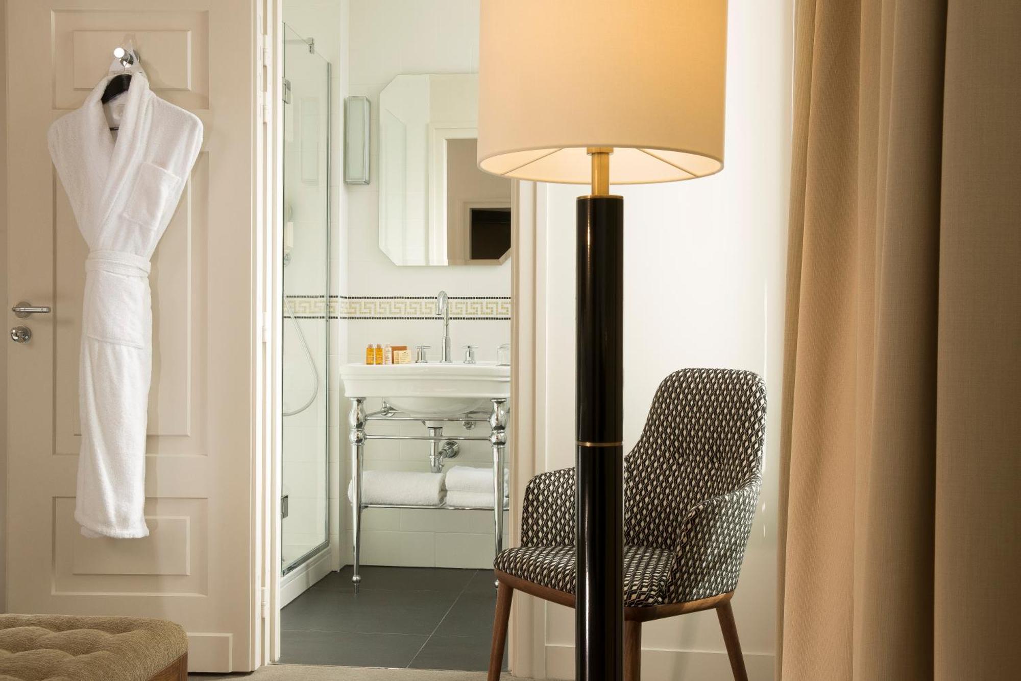Large Double or Twin Room