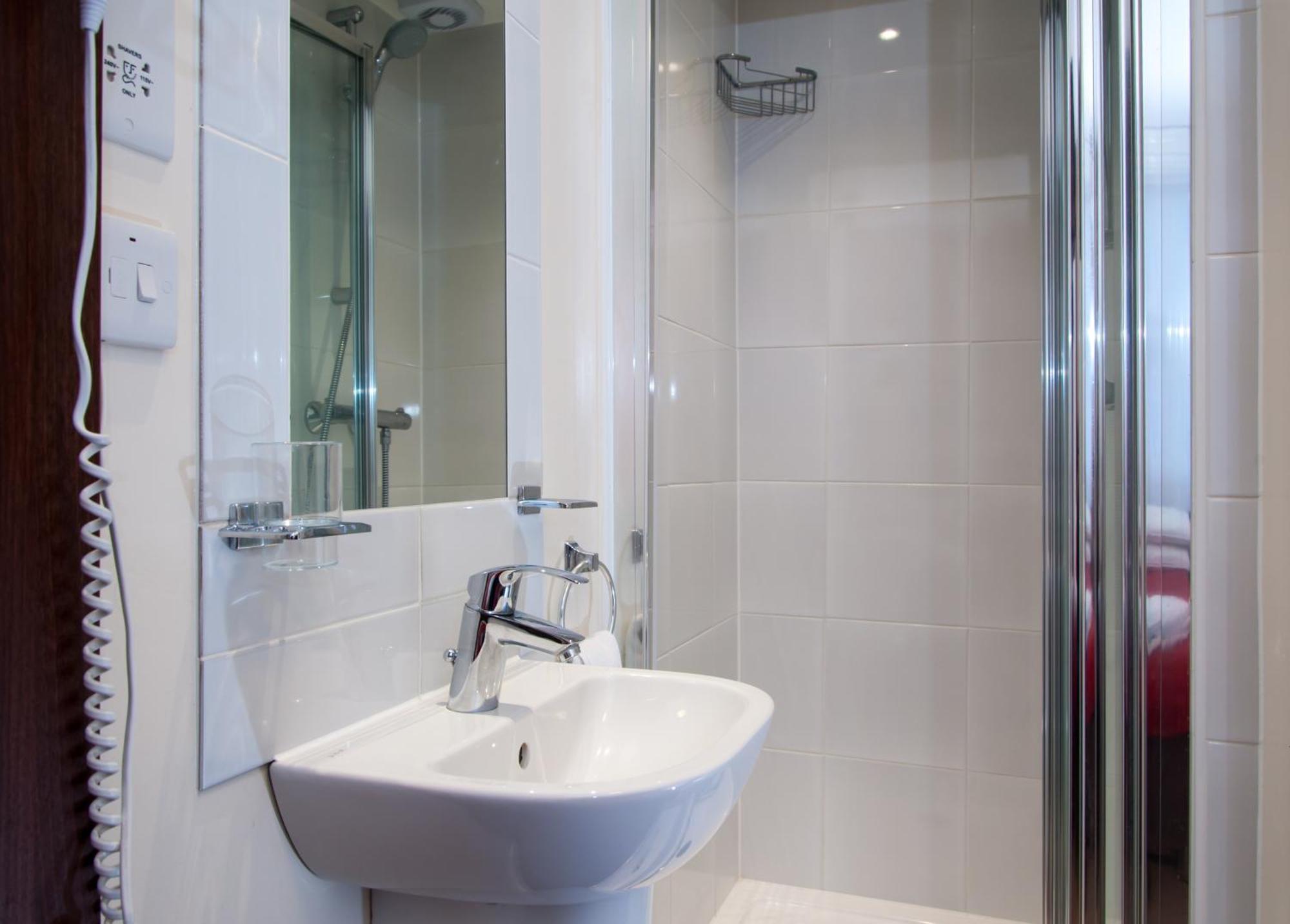 Double Room with Shared Toilet,1280949622:JPEG