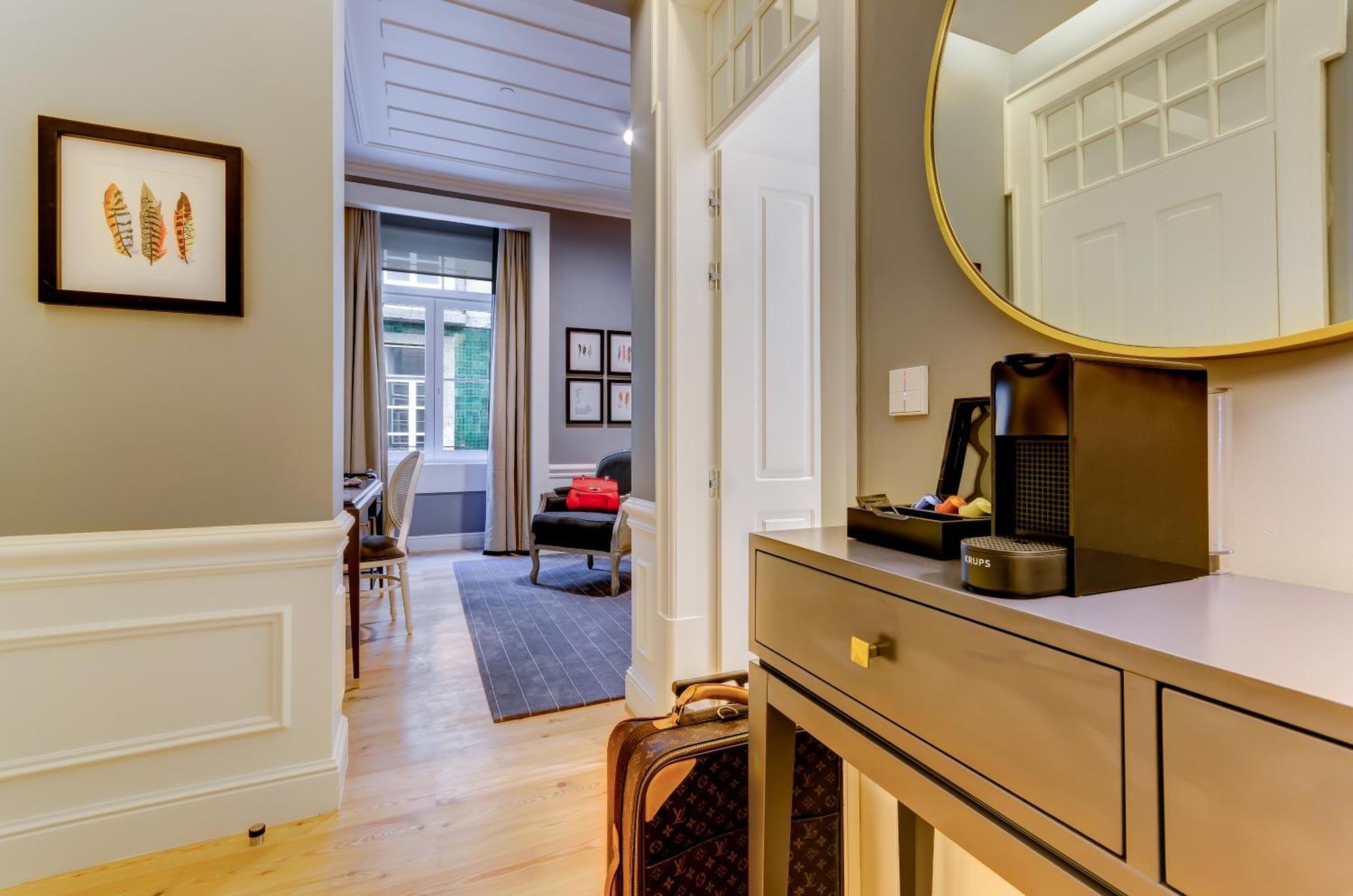 Family Room City View