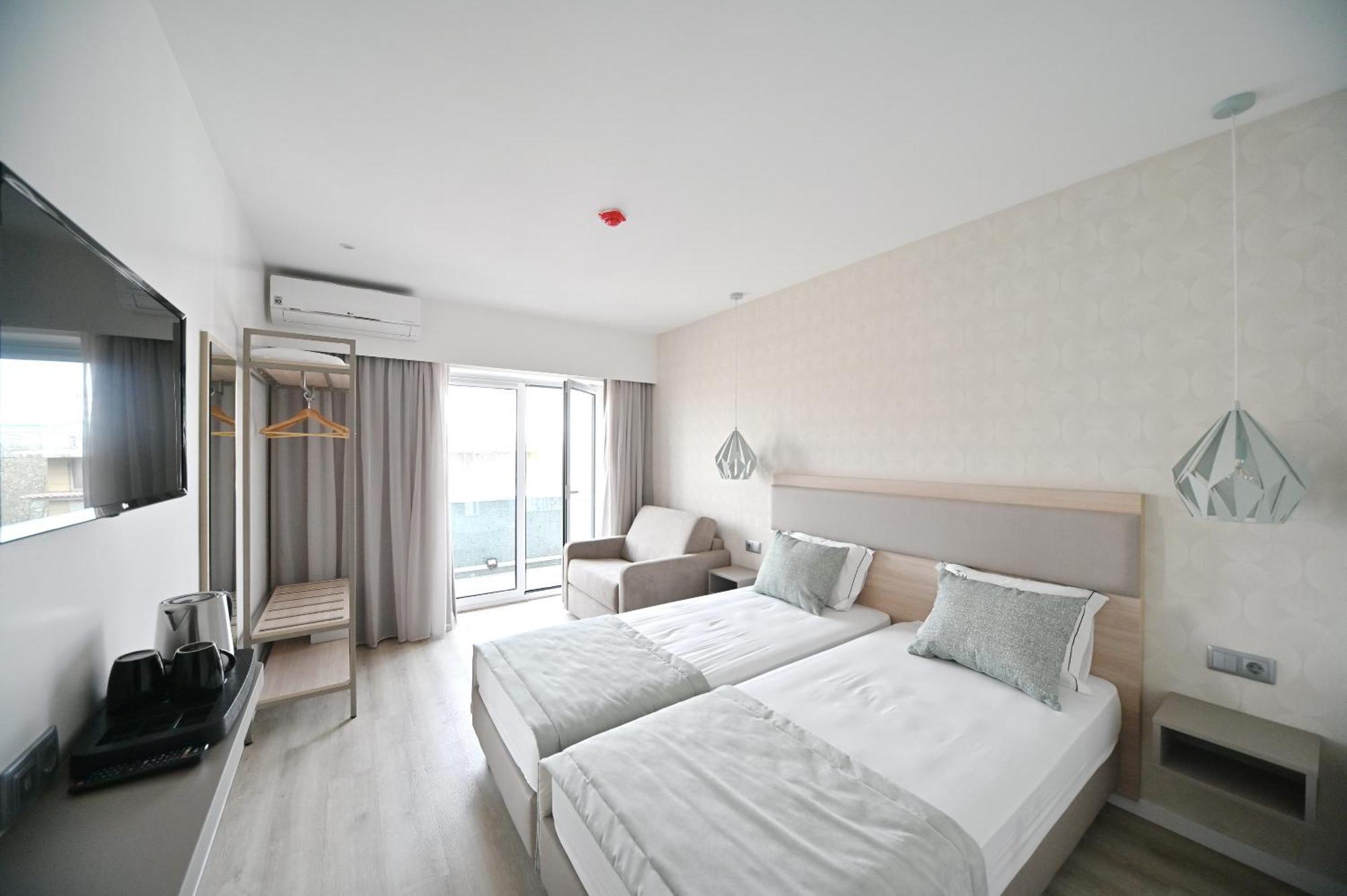 Double or Twin Room Extra Bed