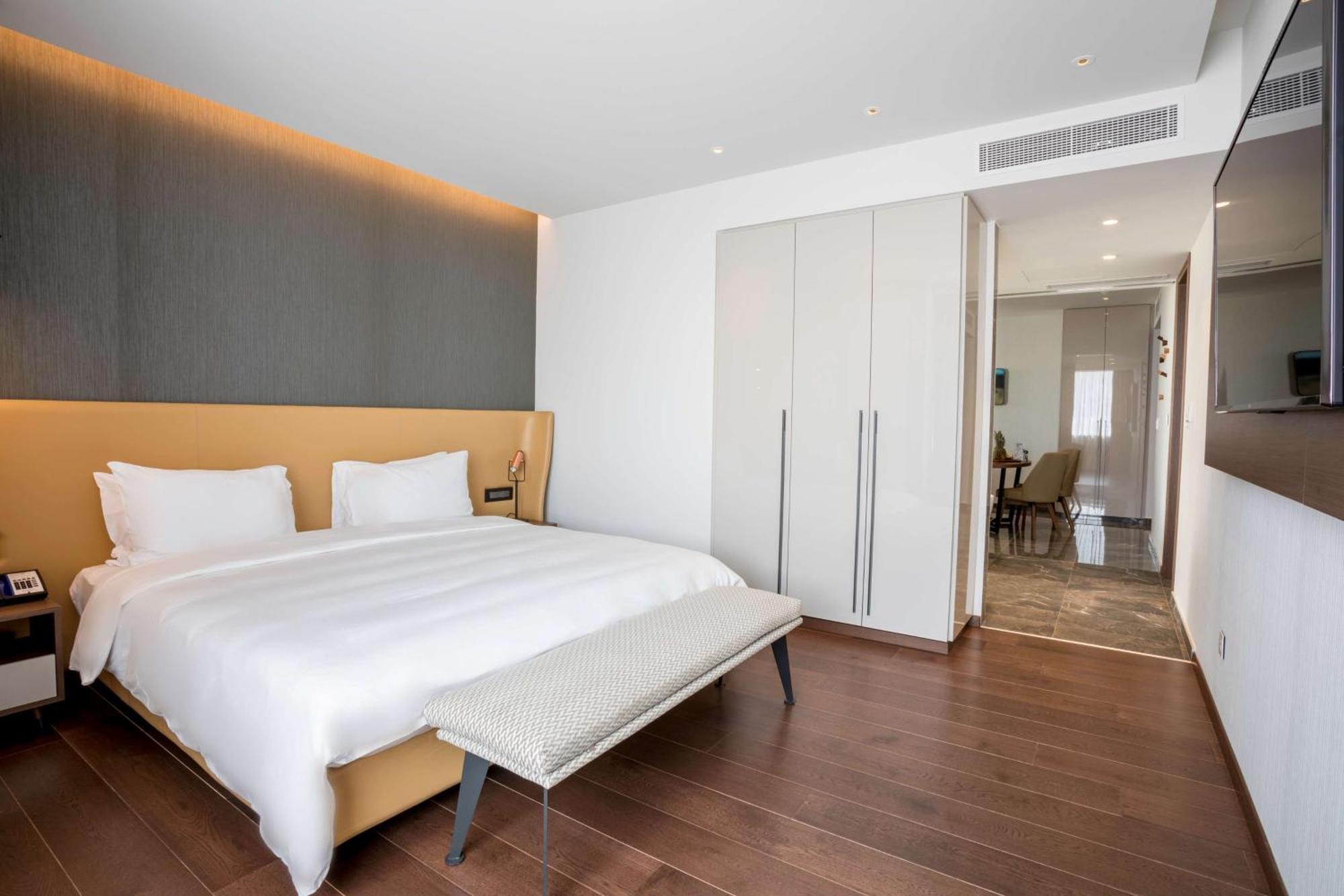 Suite Panoramic View