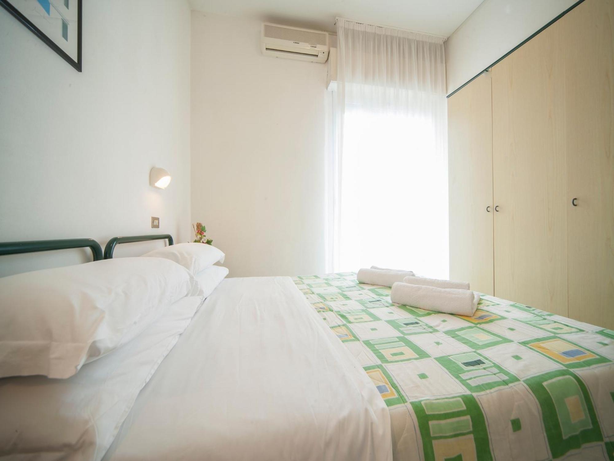 Classic Double or Twin Room,1091408799:JPEG