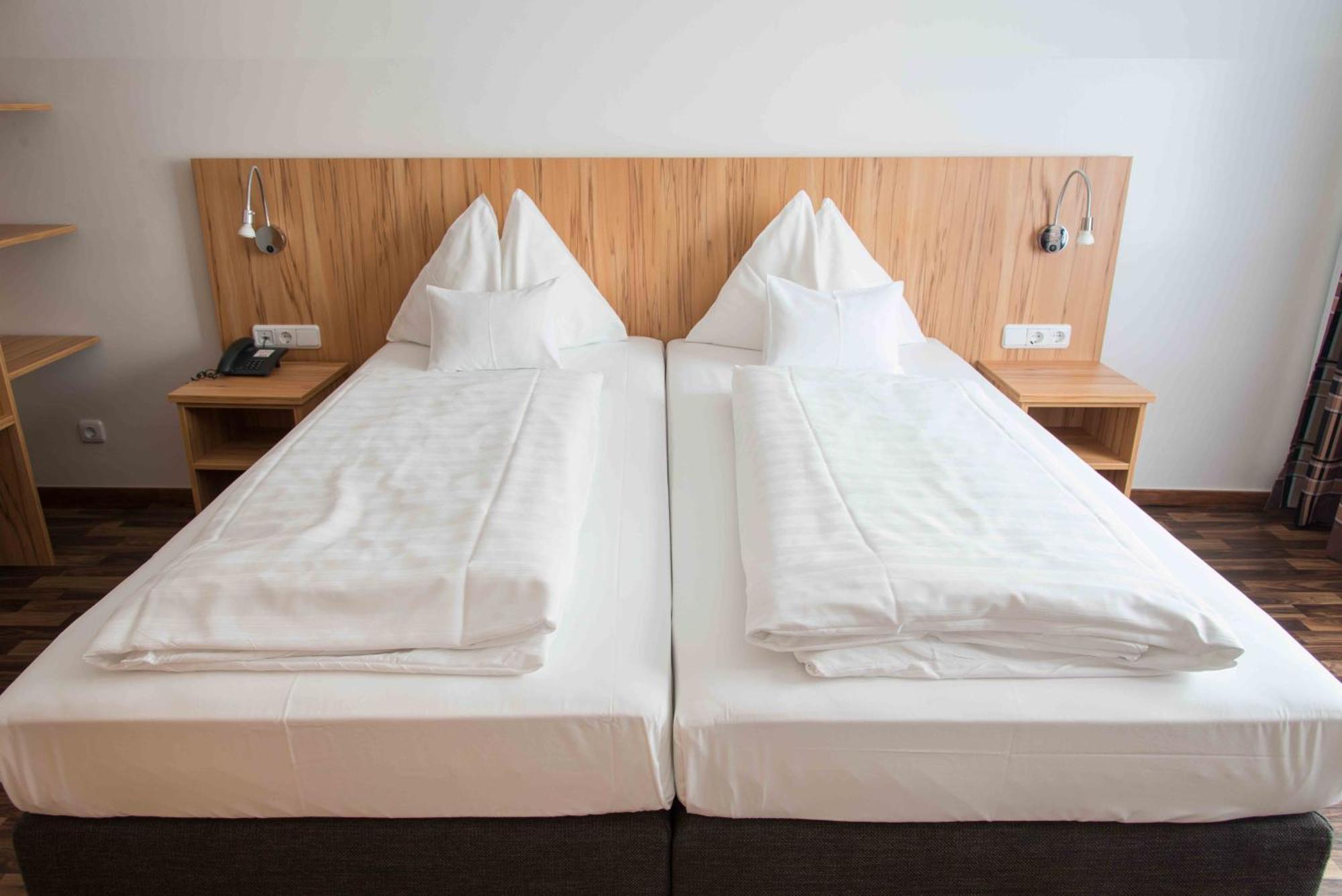 Double or Twin Room Shared Toilet
